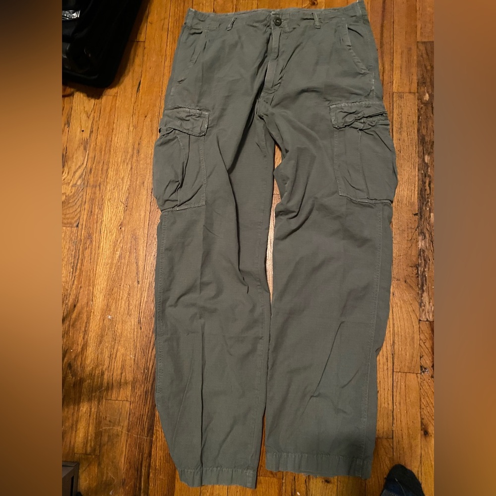 JCrew men’s cargo pants. Khaki green.
